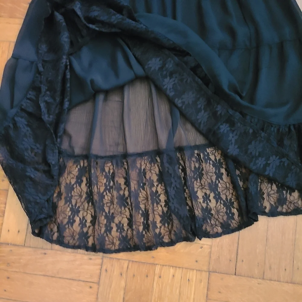 Perfect sheer maxi skirt Hp🔥🔥🔥 - Picture 3 of 4